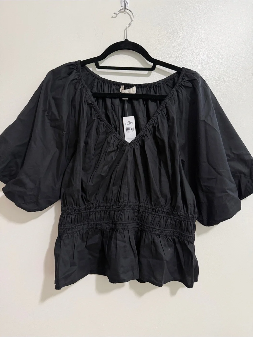 NWT LOFT Black Short Puff Sleeve V-Neck Top Smocked Womens Large